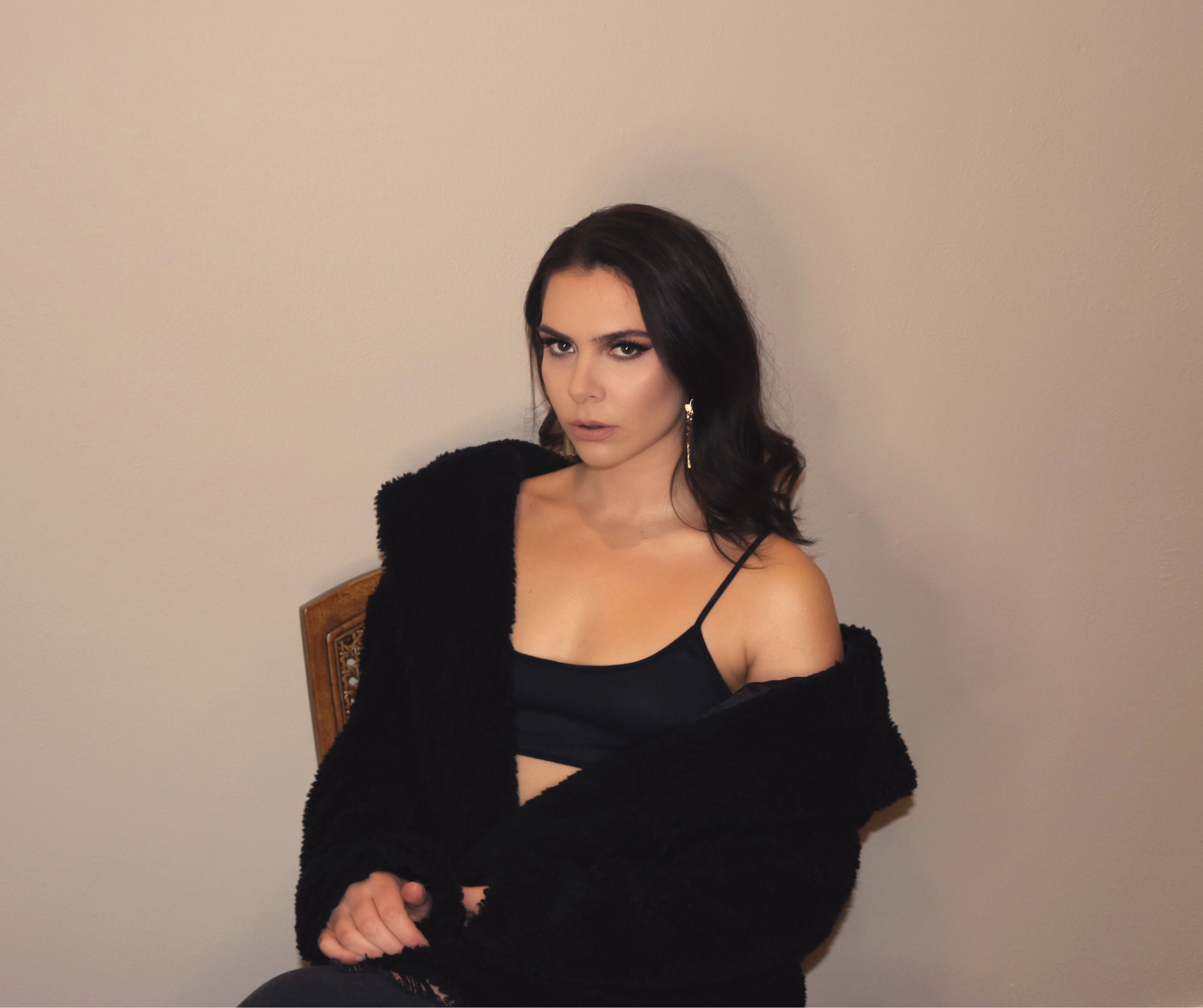 Estella Dawn Unveils Dark Pop Reimagining of “Skinny Love”